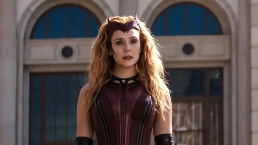 Elizabeth-Olsen-Scarlet-Witch Elizabeth Olsen's Scarlet Witch: Gone for Good or Secretly Returning as a Hero?