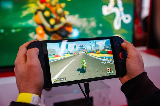 nintendo-turns-to-samsung-to-make-chips-ramp-up-switch-2-v0-jbZDsRV8Q14X7veWm0G82xyY9q6VAcP0_TACNszsffs Nintendo Reportedly Taps Samsung for Switch 2 Chips and OLED Screens.